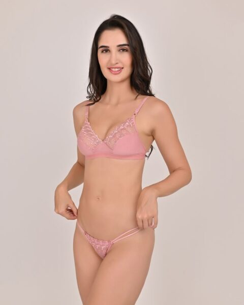 Meadow Kiss Set ( Non Padded )